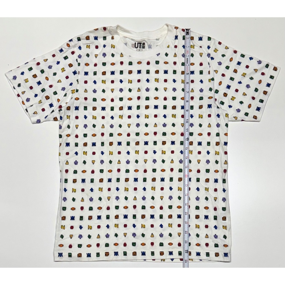 Uniqlo UT Capcom All Over Print 8-Bit Sprite Graphic T-Shirt White Mens Small